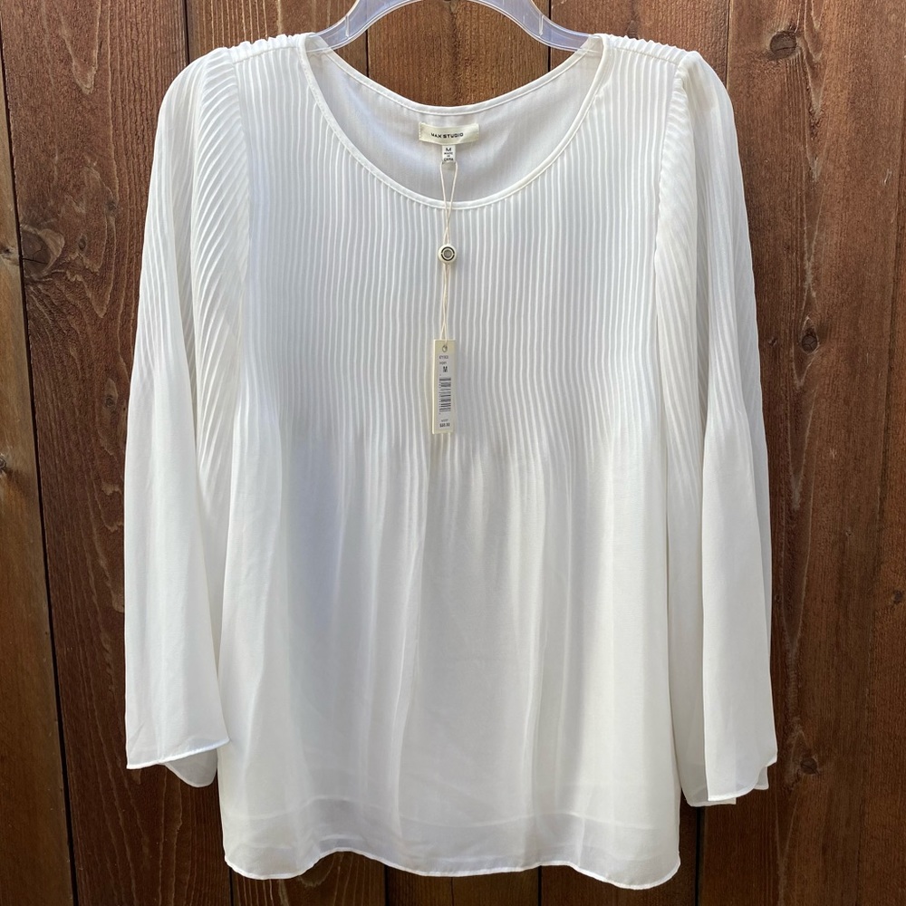 Max Studio ivory flowy pleated blouse
